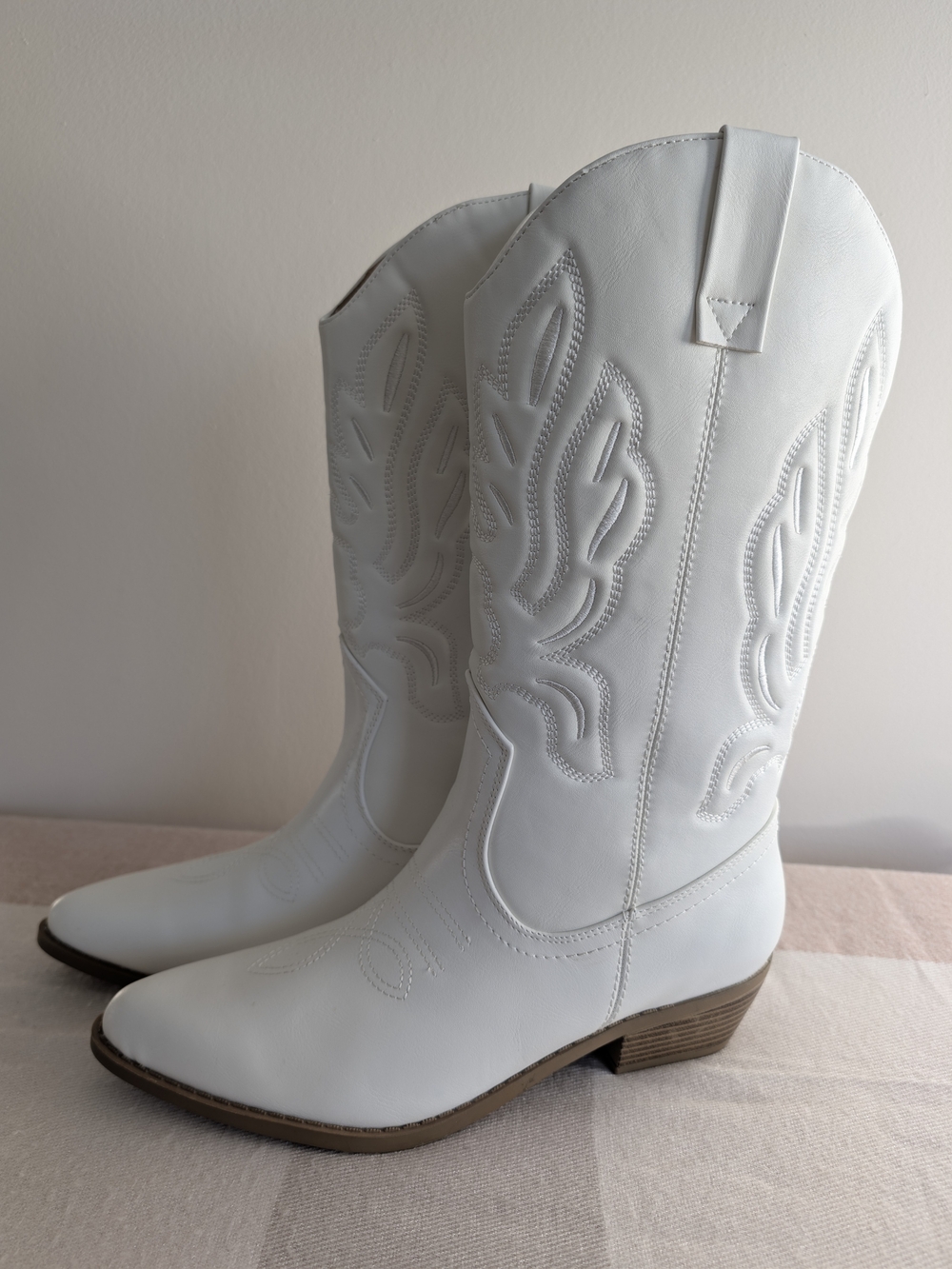 White Western Cowboy Boots - Women's Fashion Boots